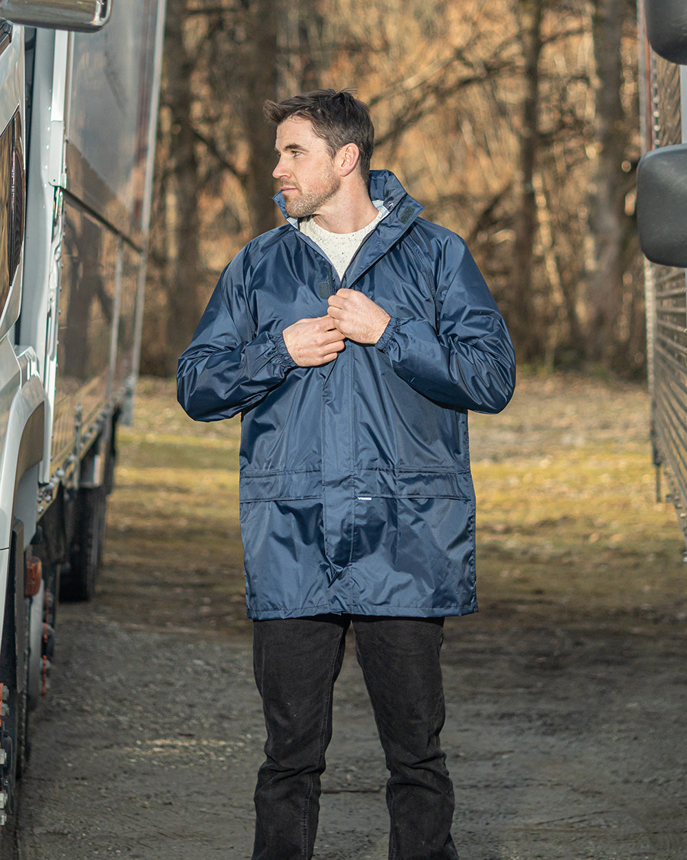 Cascade Jacket in Navy