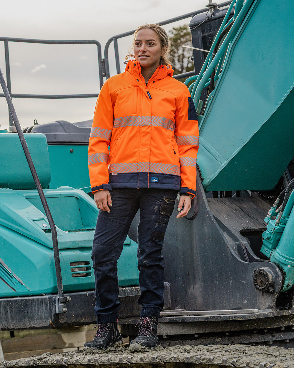 Ellis Hi-Vis Softshell in Fluoro Orange & Navy