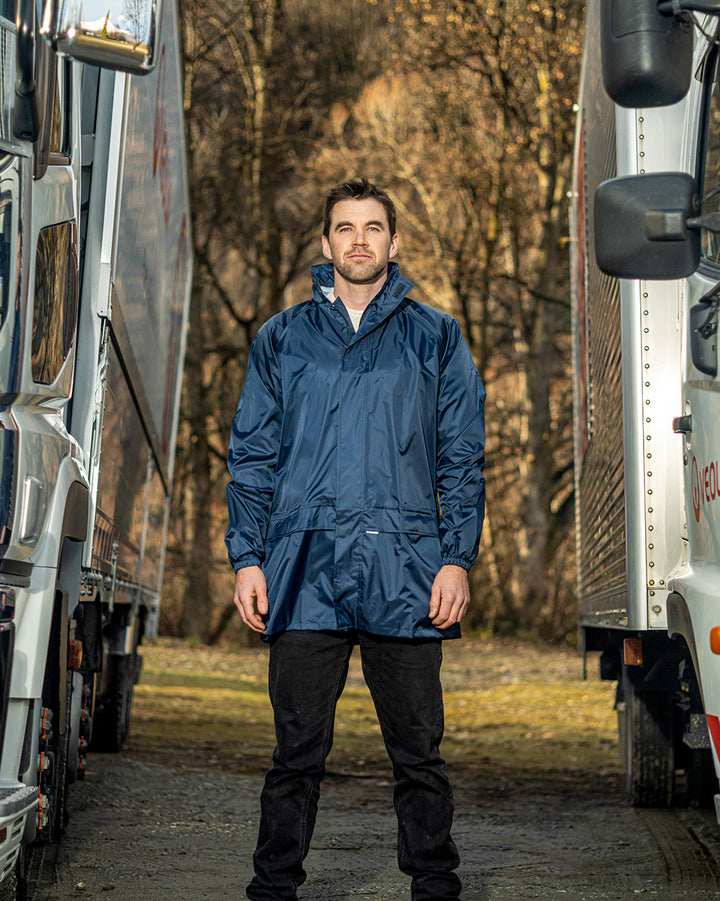 Cascade Jacket in Navy